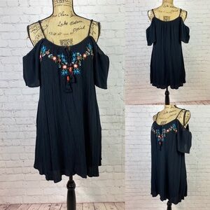 Band of Gypsies Black Crinkly Cold Shoulder Embroidered Dress